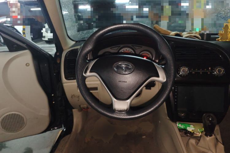 Used Soueast V3 Lingyue 2014 1.5L Manual Entry-Level Version Steering Wheel