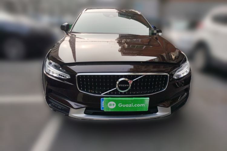 Used Volvo V90 2017 Cross Country T5 AWD Smart Range Edition