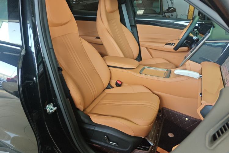 Used Geely Galaxy L7 2025 EM-i 115km Exploration Edition Right Front Seat