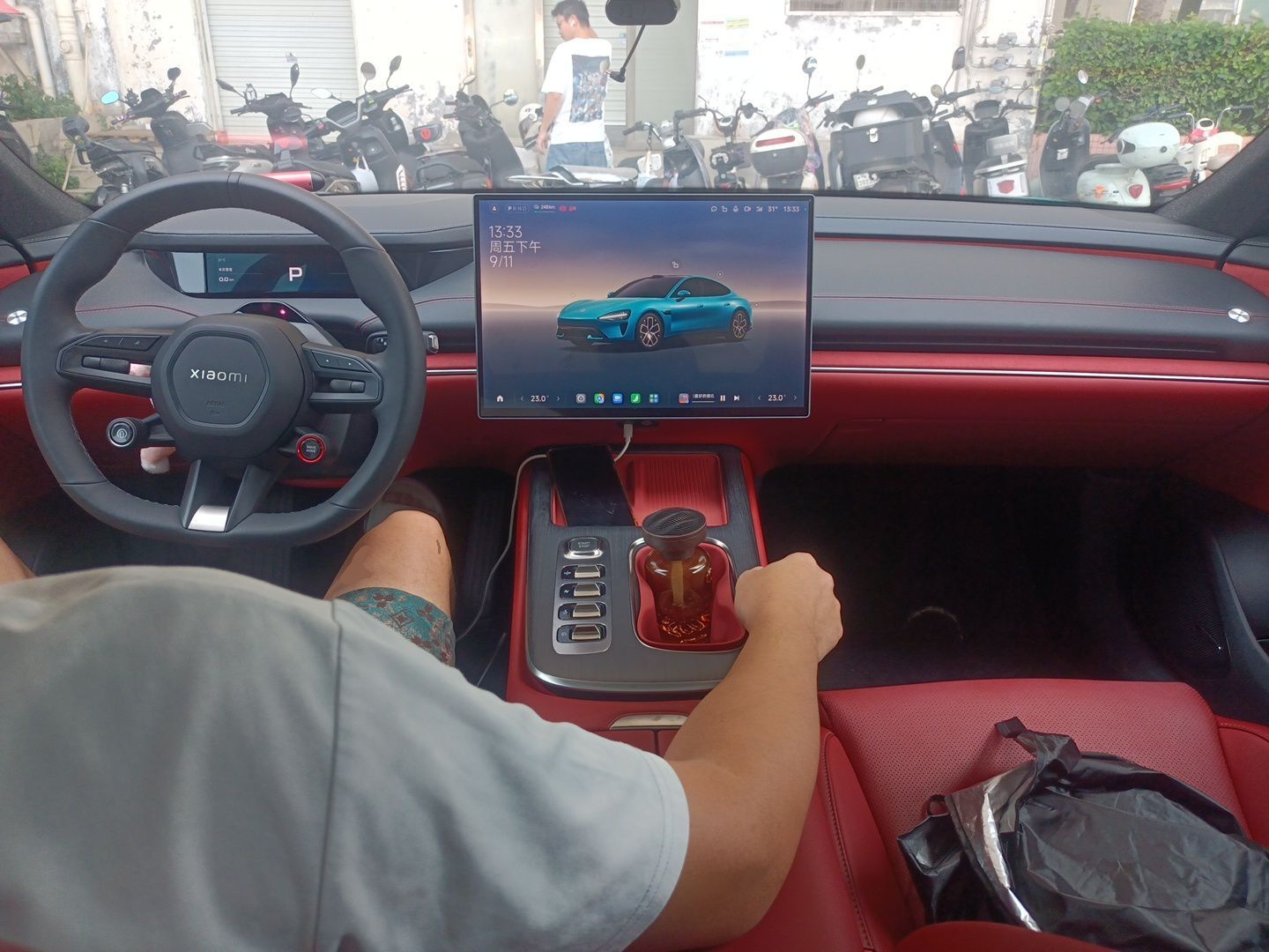 Xiaomi Auto SU7 2024 Rear-Drive Ultra-Long Range Advanced Pro-Level Intelligent Driving Version — снимка 9