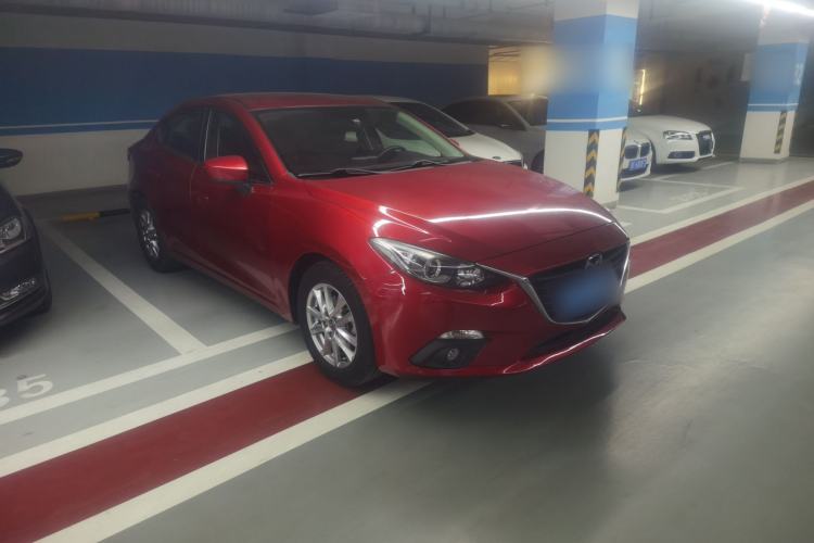 Used Mazda 3 Axela 2016 Sedan 1.5L Automatic Comfort Model