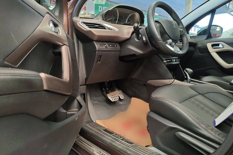 Used Peugeot 2008 2014 1.6L Automatic Navigation Edition