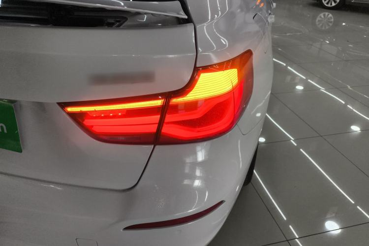 Used BMW 3 Series GT 2018 320i Sport Edition
