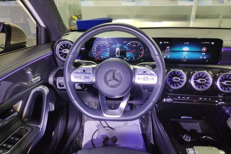 Used Mercedes-Benz A-Class 2021 A 200 L Sport Sedan Fashion Model
