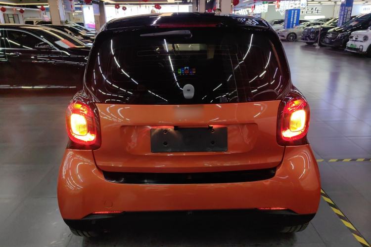 Used smart fortwo 2019 0.9T 66kW Hardtop Wind Power Edition China VI Exterior 4