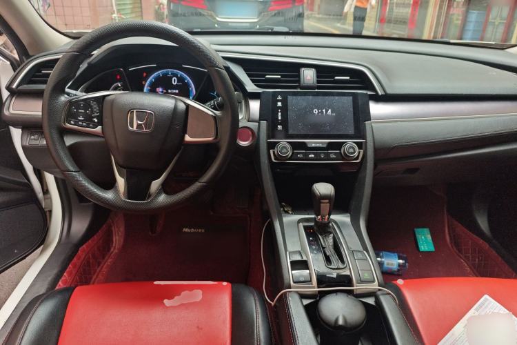 Used Honda Civic 2016 220TURBO CVT Luxury Edition Center Console