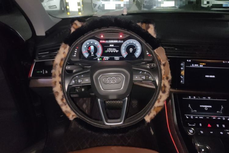 Used Audi Q7 2021 55 TFSI quattro S line Sport model
