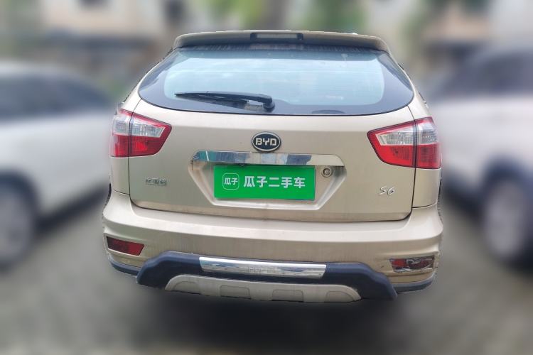 Used BYD S6 2014 2.0L Manual Luxury 5-Seater Rear