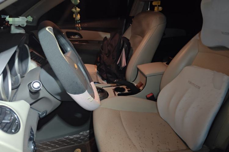 Used Chevrolet Cruze 2015 1.5L Classic SE AT Left Front Seat