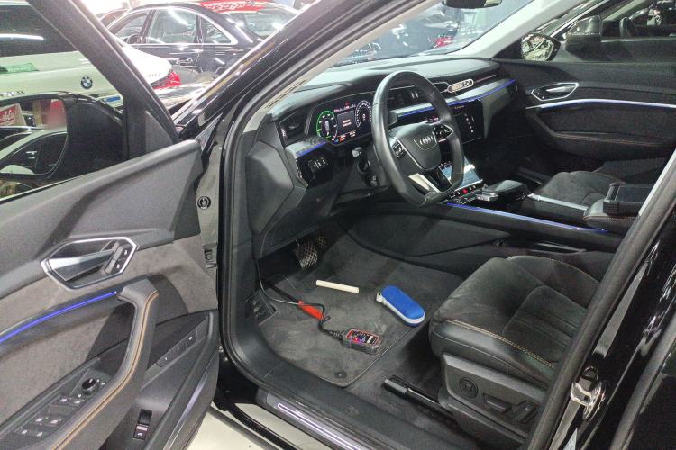 Used Audi e-tron 2021 50 quattro Prestige Edition