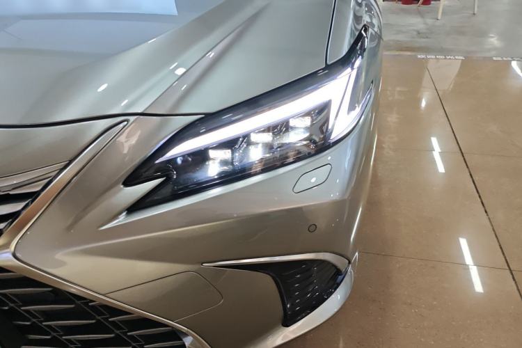 Used Lexus ES 2025 200 Premium Edition