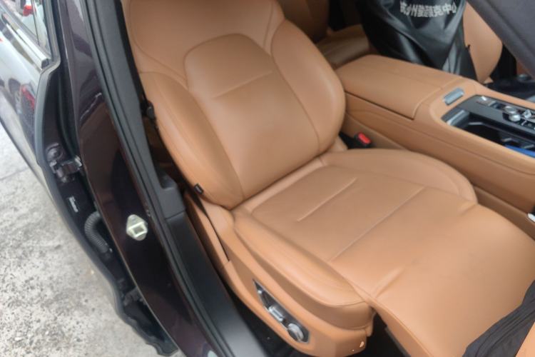 Used Lynk & Co 09 EM-P 2024 2.0TD EM-P Four-Wheel Drive ULTRA Six-Seater
