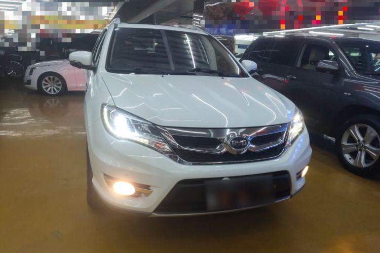 Used BYD S7 2016 2.0T Automatic Prestige Plus Front