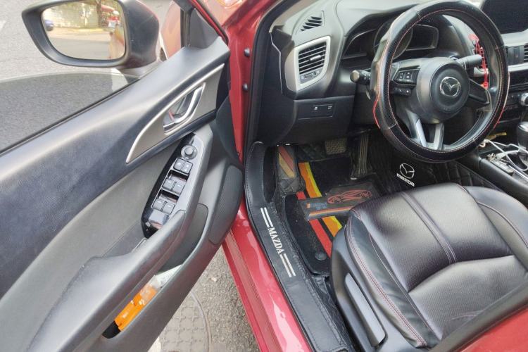 Used Mazda 3 Axela 2017 Sedan 1.5L Automatic Luxury Model China VI Standard Driver Seat
