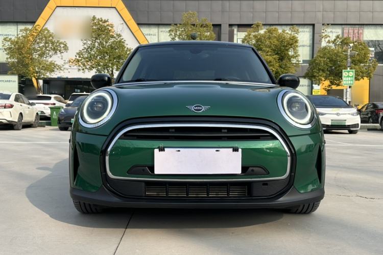 Used MINI MINI 2022 Updated 1.5T COOPER Classic Edition Five-Door Version
