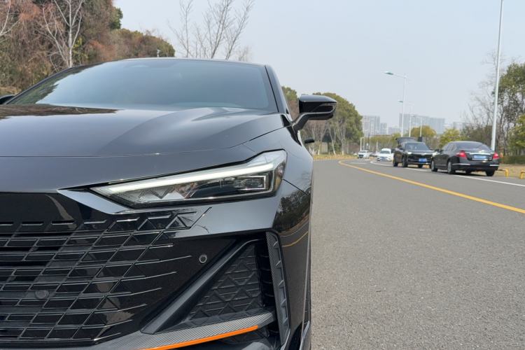 Used CHANGAN UNI-V 2023 1.5T Sport Edition
