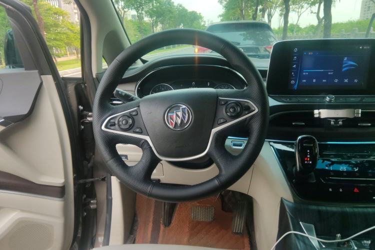 Used Buick GL8 2020 Land Cruiser Executive Class 652T Comfort Model Steering Wheel