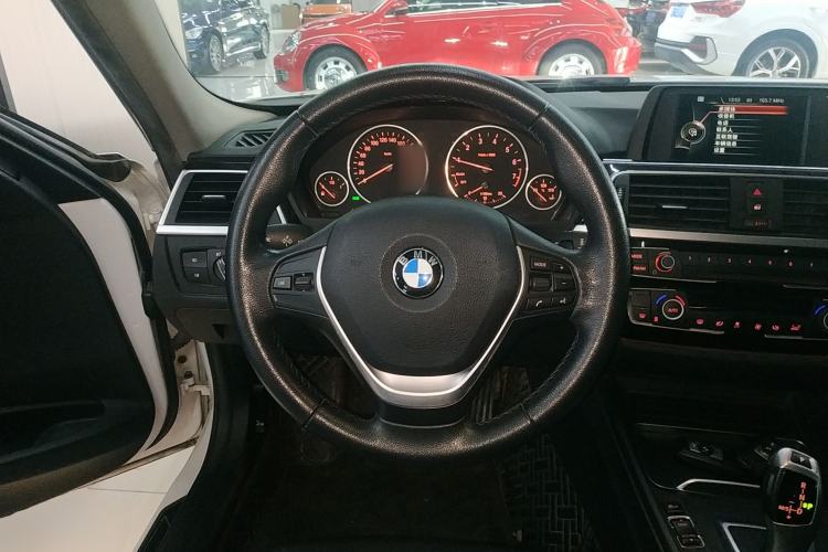 Used BMW 3 Series 2017 320Li Fashion Model
