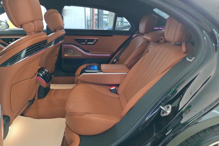 Used Mercedes-Benz S-Class 2022 S 450 L 4MATIC Interior 4