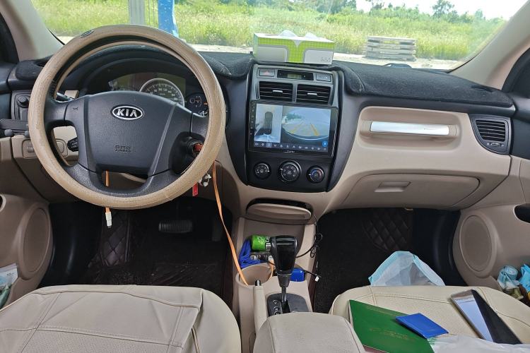 Used Kia Sportage 2012 2.0L Automatic Two-Wheel Drive GL Trim Center Console