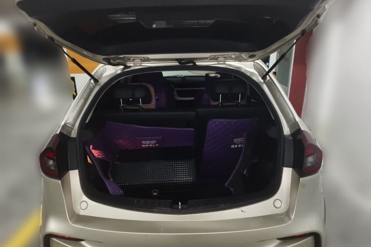 Used Geely Auto Vision X3 2019 Upgraded Model 1.5L CVT Prestige Version Trunk