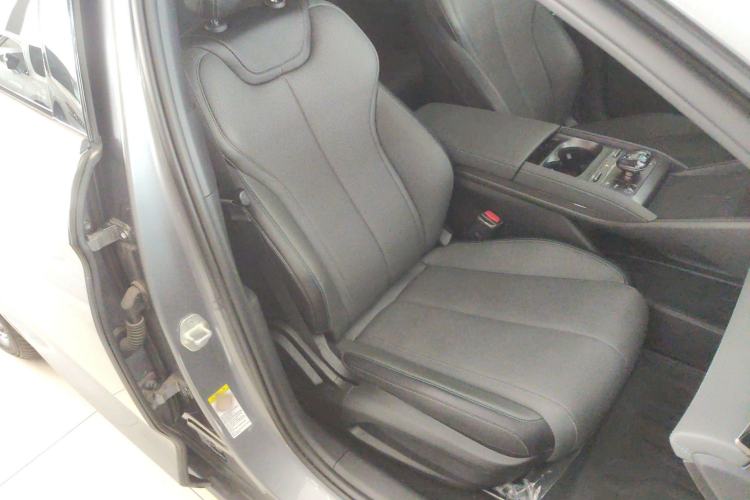 Used BYD Qin L 2025 DM-i Smart Drive 80KM Leading Model
