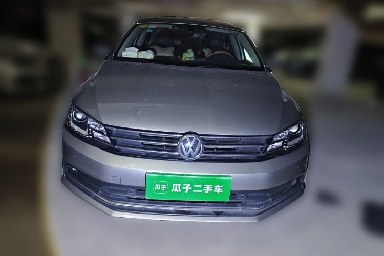 Used Volkswagen Sagitar 2017 230TSI Automatic Luxury Edition
