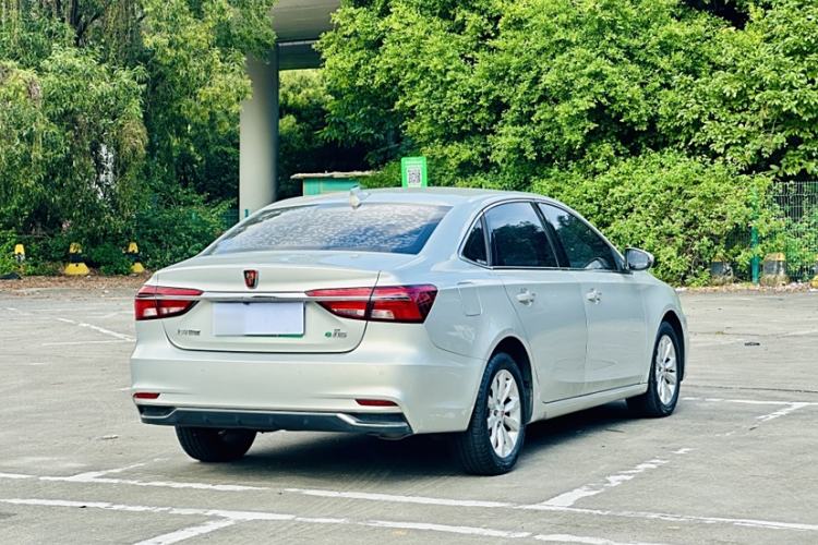 Used Roewe i6 New Energy 2017 45T Hybrid Connect & Smart Enjoyment Edition Exterior 4