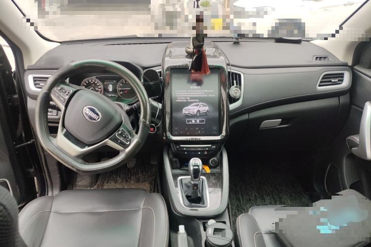 Used SWM X7 2016 1.8L Manual Luxury Edition 7 Seats