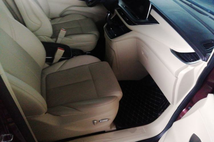 Used Buick GL8 2022 ES Landtrek 653T Luxury Edition
