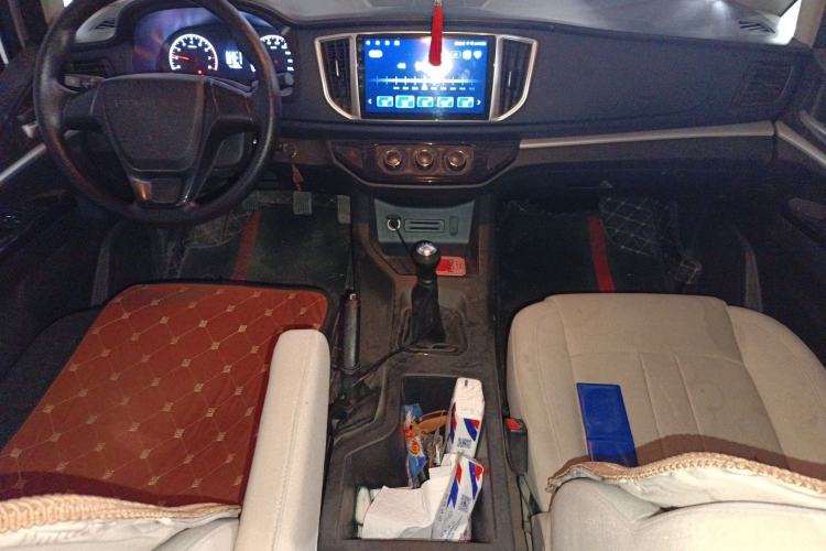 Used FORTHING Lingzhi 2022 M5 1.6L Practical Model 5 Seats Center Console