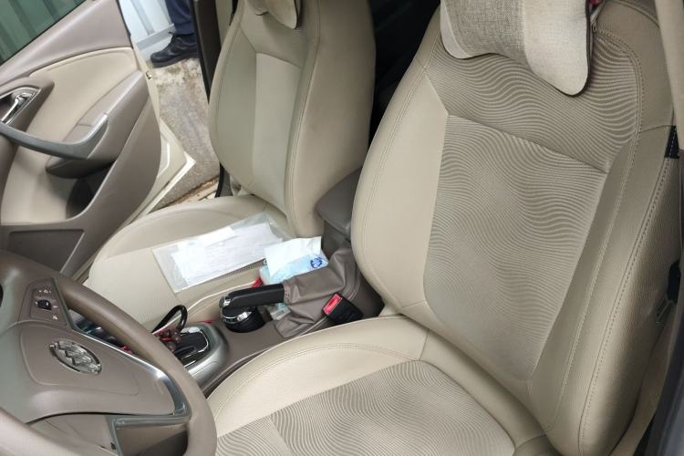 Used Buick GT 2013 GT 1.6L Automatic Fashion Edition Left Front Seat