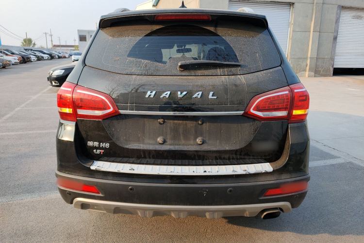 Used Haval H6 2015 Revised Version Sport Edition 1.5T Manual Transmission Two-Wheel Drive Elite Grade Rear