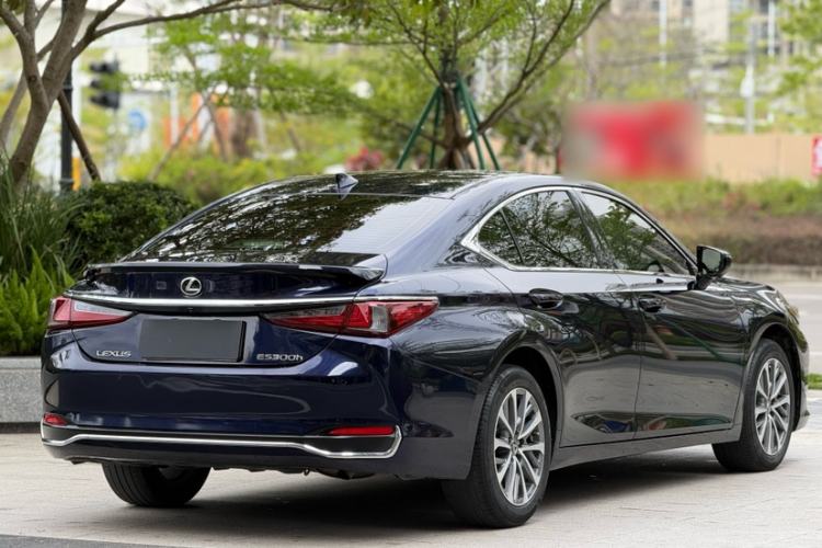 Used Lexus ES 2023 200 Excellence Edition