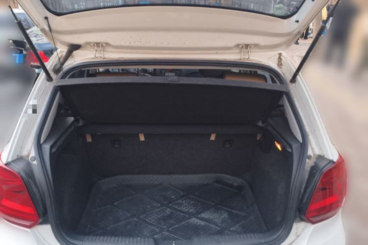 Used Volkswagen Polo 2016 1.4L Manual Fashion Model
