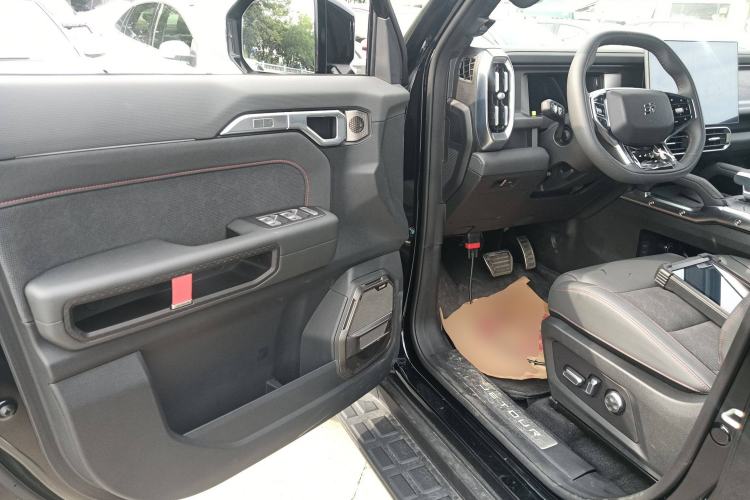 Used JETOUR Traveler 2023 2.0T All-Wheel Drive CrossPRO+