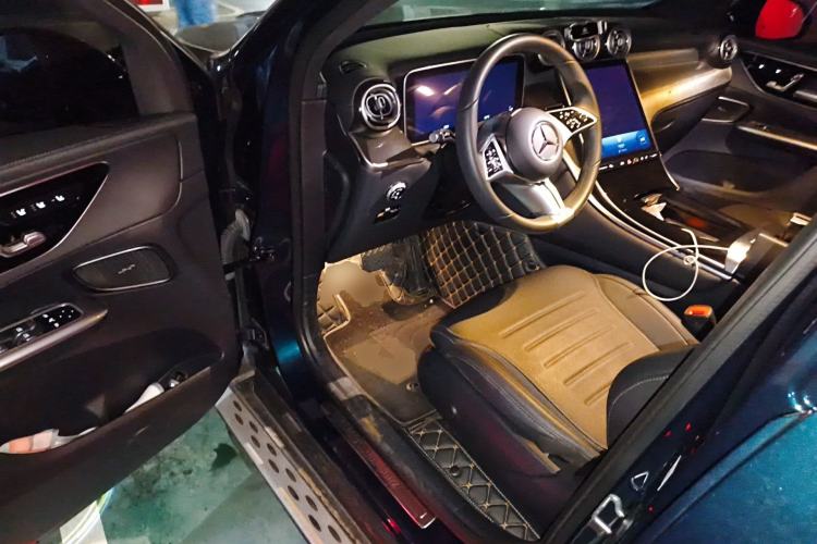 Used Mercedes-Benz GLC 2023 GLC 260 L 4MATIC Dynamic Edition 5-seater