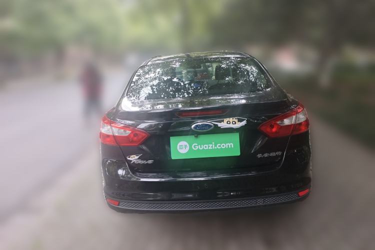 Used Ford Focus 2012 Sedan 1.6L Automatic Fashion Edition