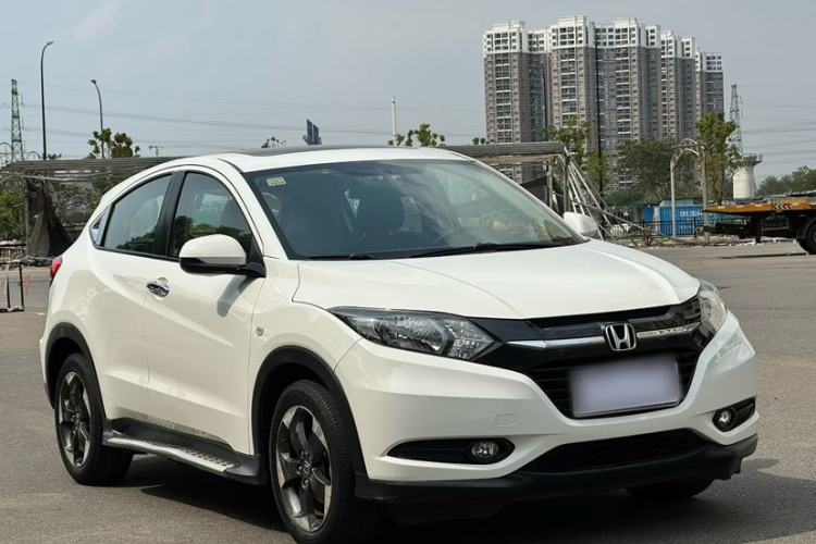 Used Honda Vezel 2016 1.8L CVT Front-Wheel Drive Pioneer Edition Exterior 4