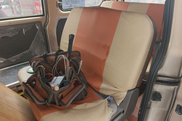 Used Wuling Rongguang V 2016 1.5L Practical Version Non-Power-Assisted Left Rear Seat