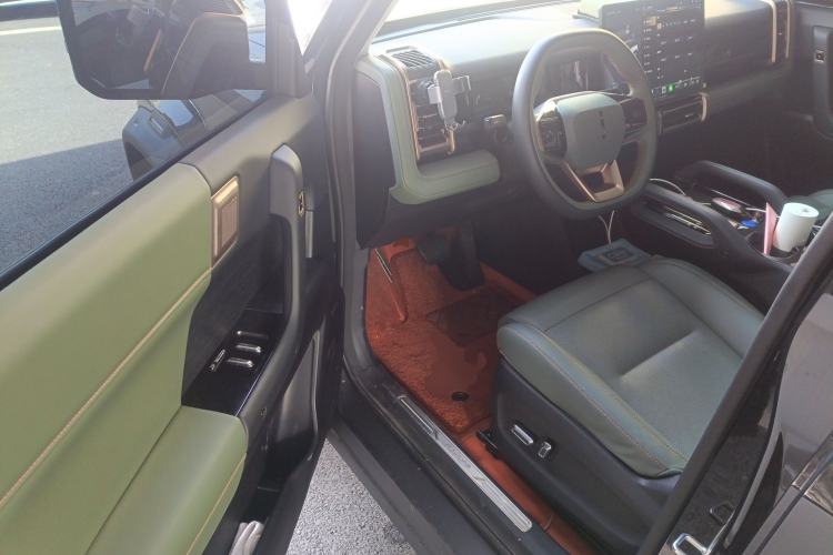 Used iCAR 03 2024 472km Four-Wheel Drive Long-Range Smart Enjoyment Version Driver Seat