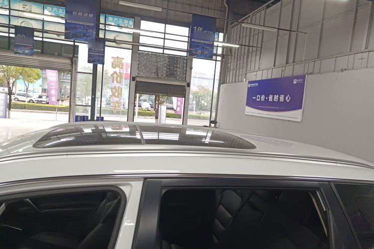 Used Geely Auto Emgrand X7 Sport 2018 1.8TD Automatic Two-Wheel Drive Smart Connect 4G Internet Edition Roof