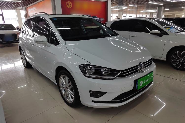 Used Volkswagen Golf Sportsvan 2016 280TSI Automatic Luxury Model Front Right 45 Deg