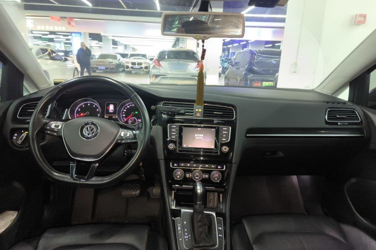 Used Volkswagen Golf 2014 1.4TSI Luxury Travel Edition