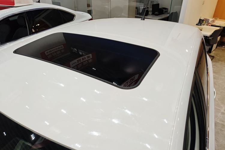 Used Volkswagen Polo 2016 1.6L Automatic Comfort Model Roof