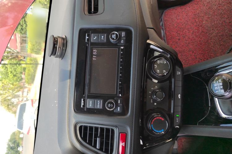 Used Honda Vezel 2015 1.5L manual two-wheel drive Comfort trim level