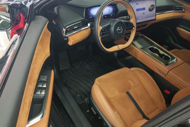 Used Mazda EZ-6 2024 Range-Extended 200 Luxury Edition