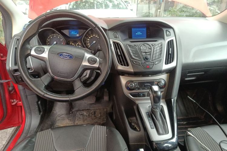 Used Ford Focus 2012 Hatchback 1.6L Automatic Fashion Edition
