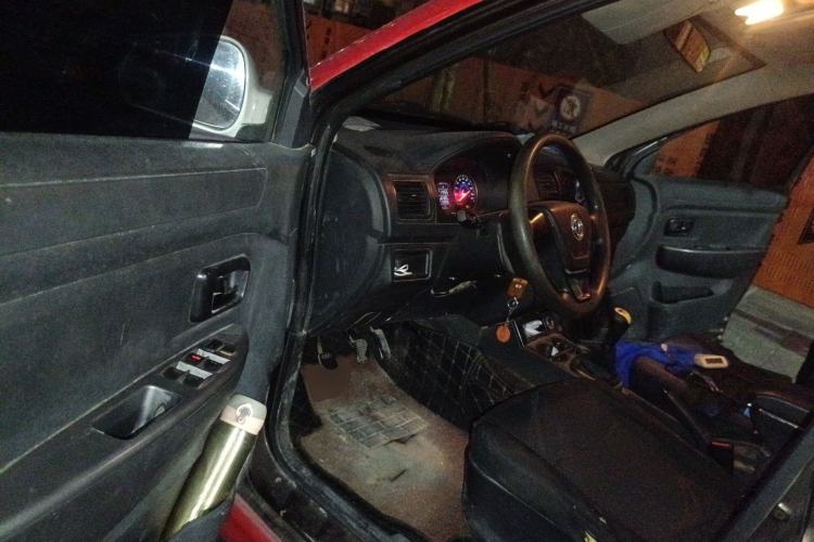 Used Dongfeng Fengon 330 2014 1.5L Manual Utility Version DK15 Driver Seat