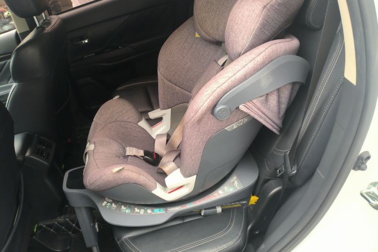 Used Mitsubishi Outlander 2019 2.0L Two-Wheel Drive Comfort Edition 5 Seats China V Standard Left Rear Seat